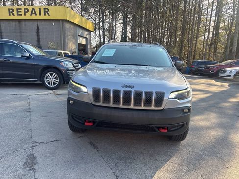 Used 2020 Jeep Cherokee Trailhawk w/ Cold Weather Group AWD/4WD image 3