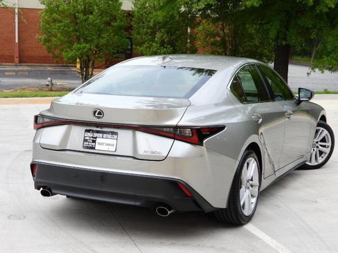 Used 2022 Lexus IS 300 RWD image 10