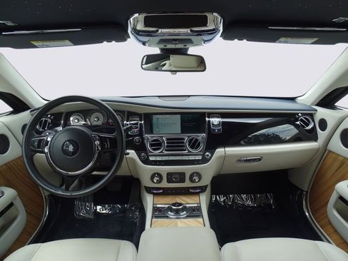 Certified 2014 Rolls-Royce Wraith RWD image 6