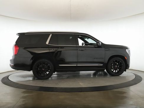 Used 2023 GMC Yukon Denali image 6