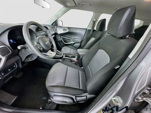 Certified 2022 Kia Soul LX FWD image 19