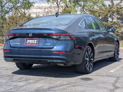 Used 2024 Honda Accord Touring image 5
