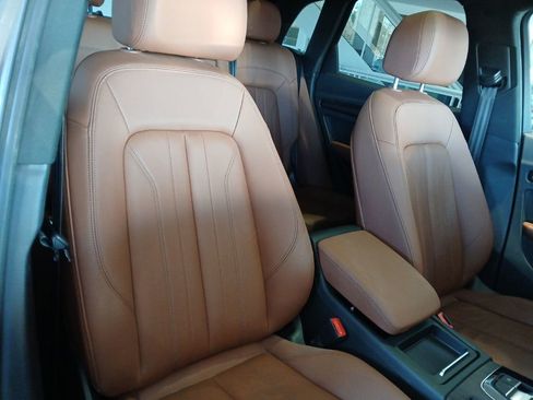 Used 2022 Audi Q5 2.0T Premium w/ Convenience Package image 32