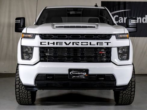 Used 2023 Chevrolet Silverado 2500 LT image 3