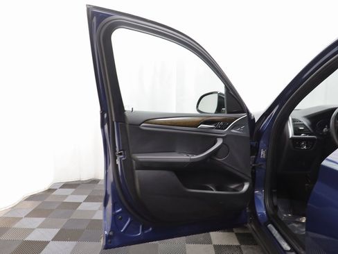 Used 2021 BMW X3 xDrive30i w/ Premium Package image 4