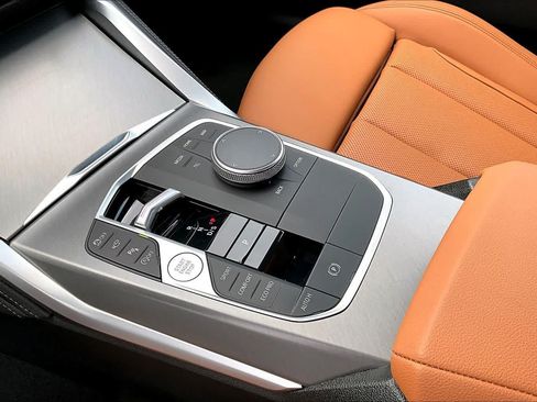 Used 2025 BMW M240i Coupe RWD image 16