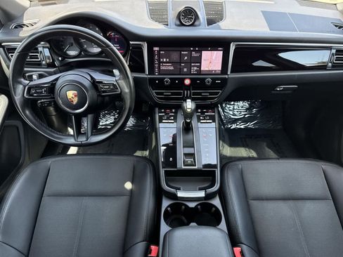 Used 2022 Porsche Macan image 9