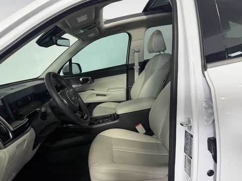 Used 2025 Kia Sorento EX w/ Panoramic Sunroof Package AWD/4WD image 19