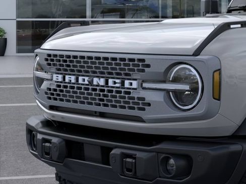 Certified 2026 Ford Bronco Badlands AWD/4WD image 19