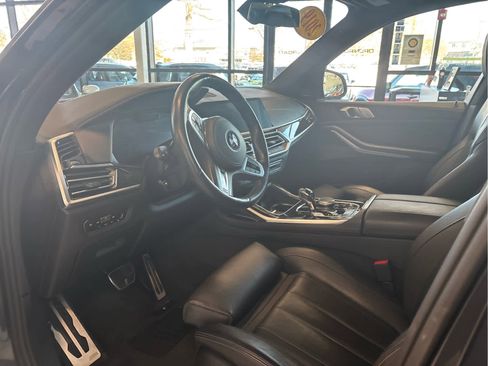 Used 2019 BMW X7 xDrive50i w/ M Sport Package image 5