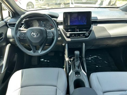 Used 2023 Toyota Corolla Cross AWD Hybrid image 16