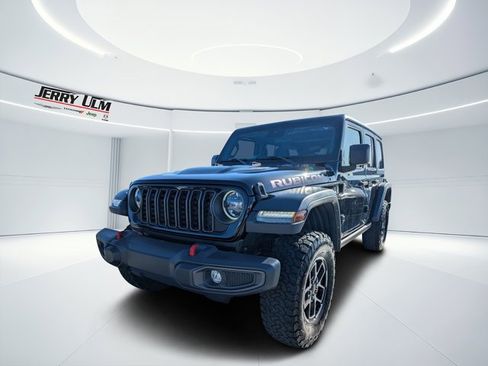 Used 2024 Jeep Wrangler Unlimited Rubicon image 6