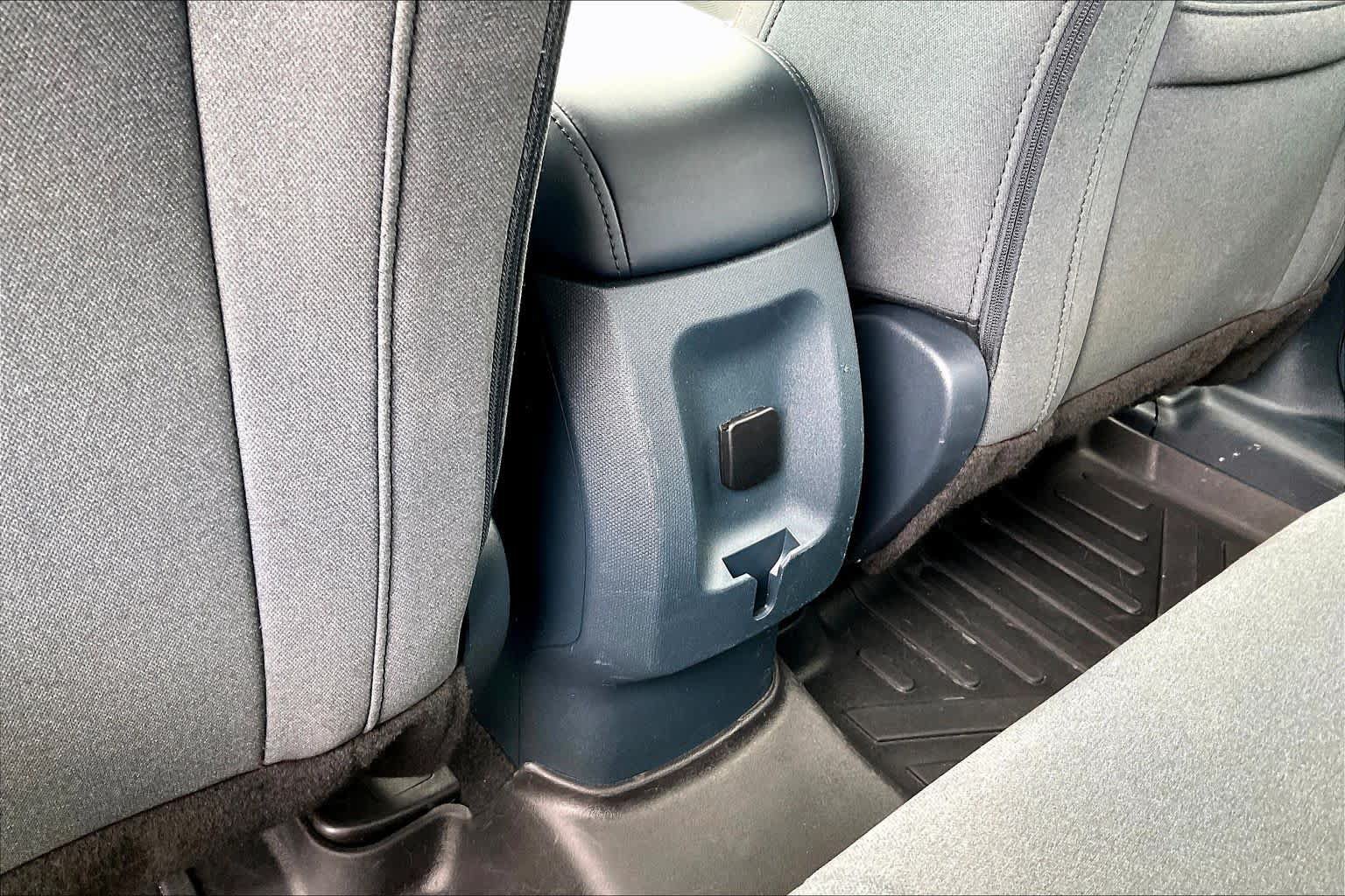 Used 2023 Ford Maverick XLT FWD image 32