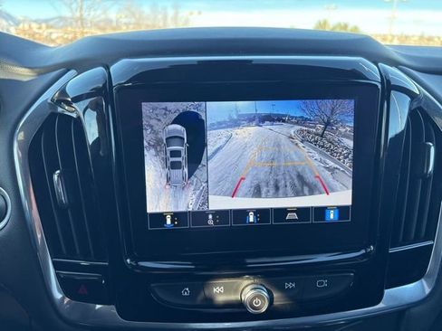 Used 2023 Chevrolet Traverse RS image 20