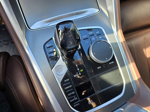 Used 2021 BMW X6 sDrive40i w/ Convenience Package image 27