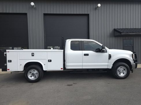 Used 2019 Ford F350 XL w/ XL Value Package AWD/4WD image 5