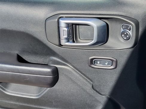 Used 2020 Jeep Gladiator Sport w/ Quick Order Package 24S image 10