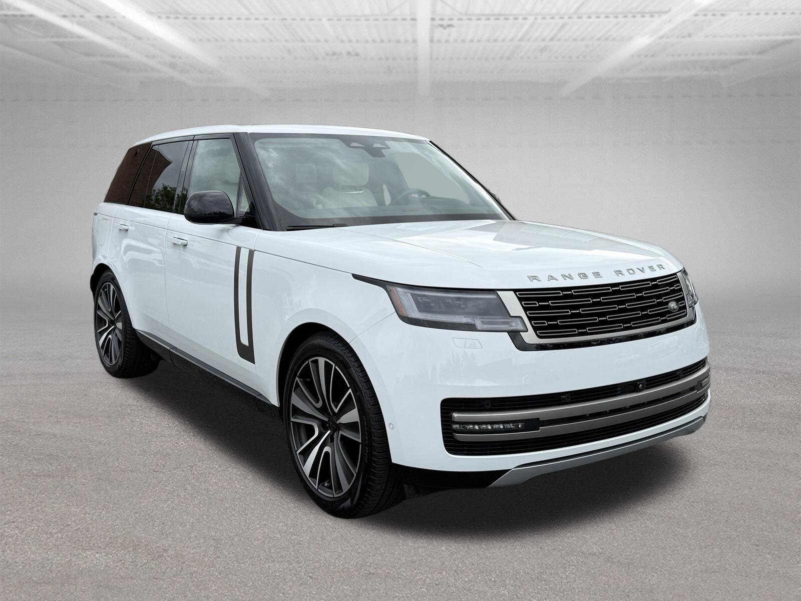 Certified 2025 Land Rover Range Rover SE AWD/4WD image 12