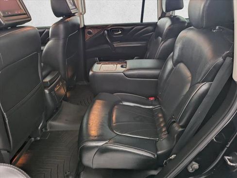 Used 2017 INFINITI QX80 4WD w/ Deluxe Technology Package image 18