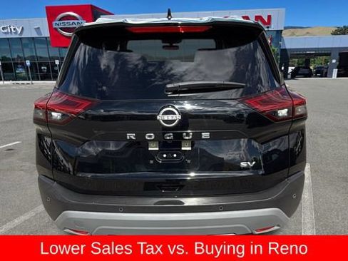 Used 2023 Nissan Rogue SV w/ SV Premium B Package FWD image 4