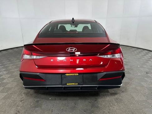 Certified 2025 Hyundai Elantra Sport image 4
