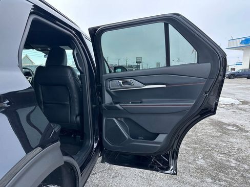 Used 2025 Ford Explorer ST-Line image 23