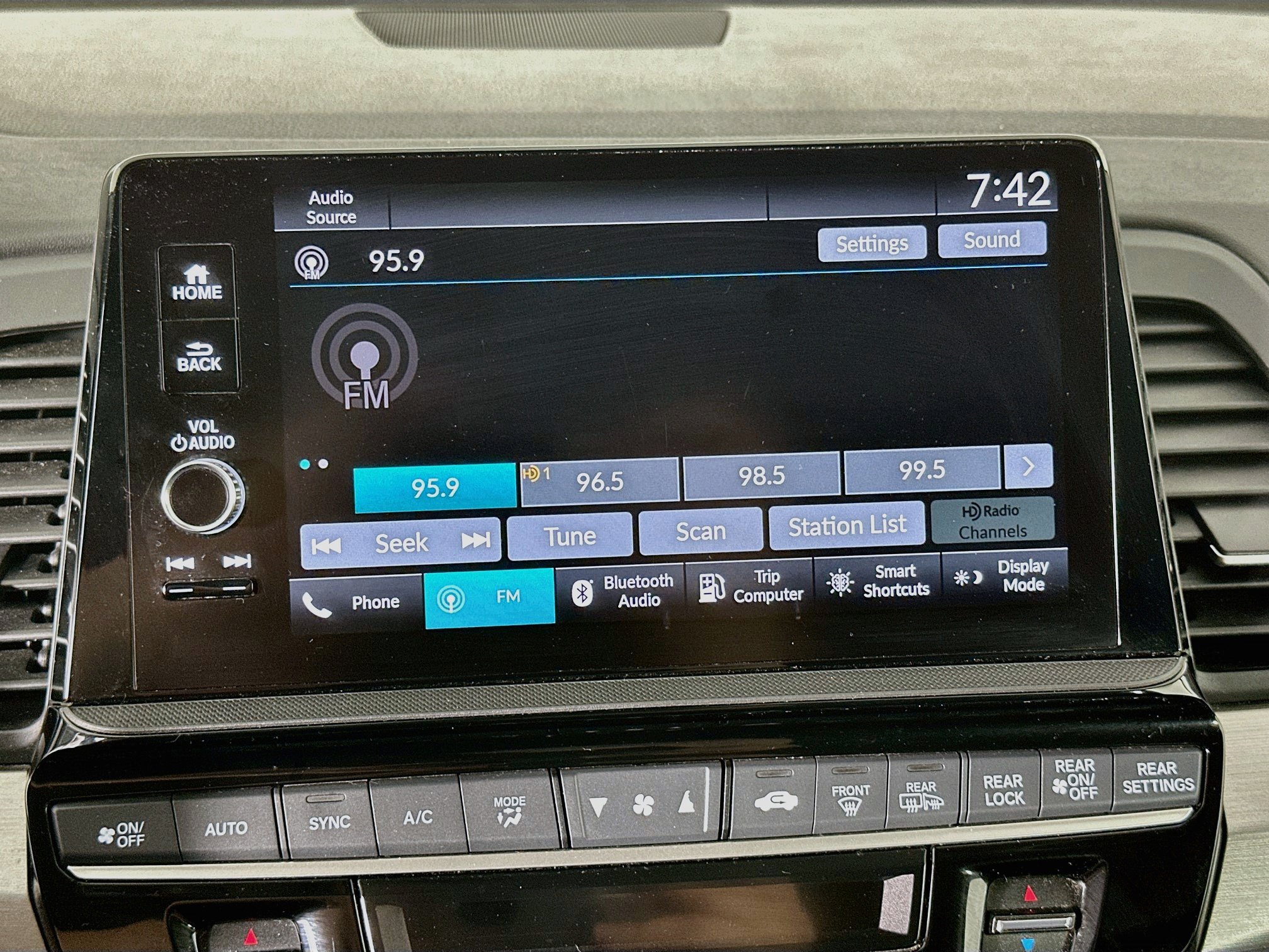 Used 2025 Honda Odyssey EX-L image 19