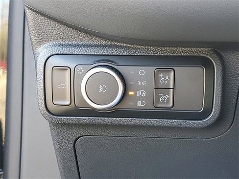 New 2026 Ford Explorer Active image 17