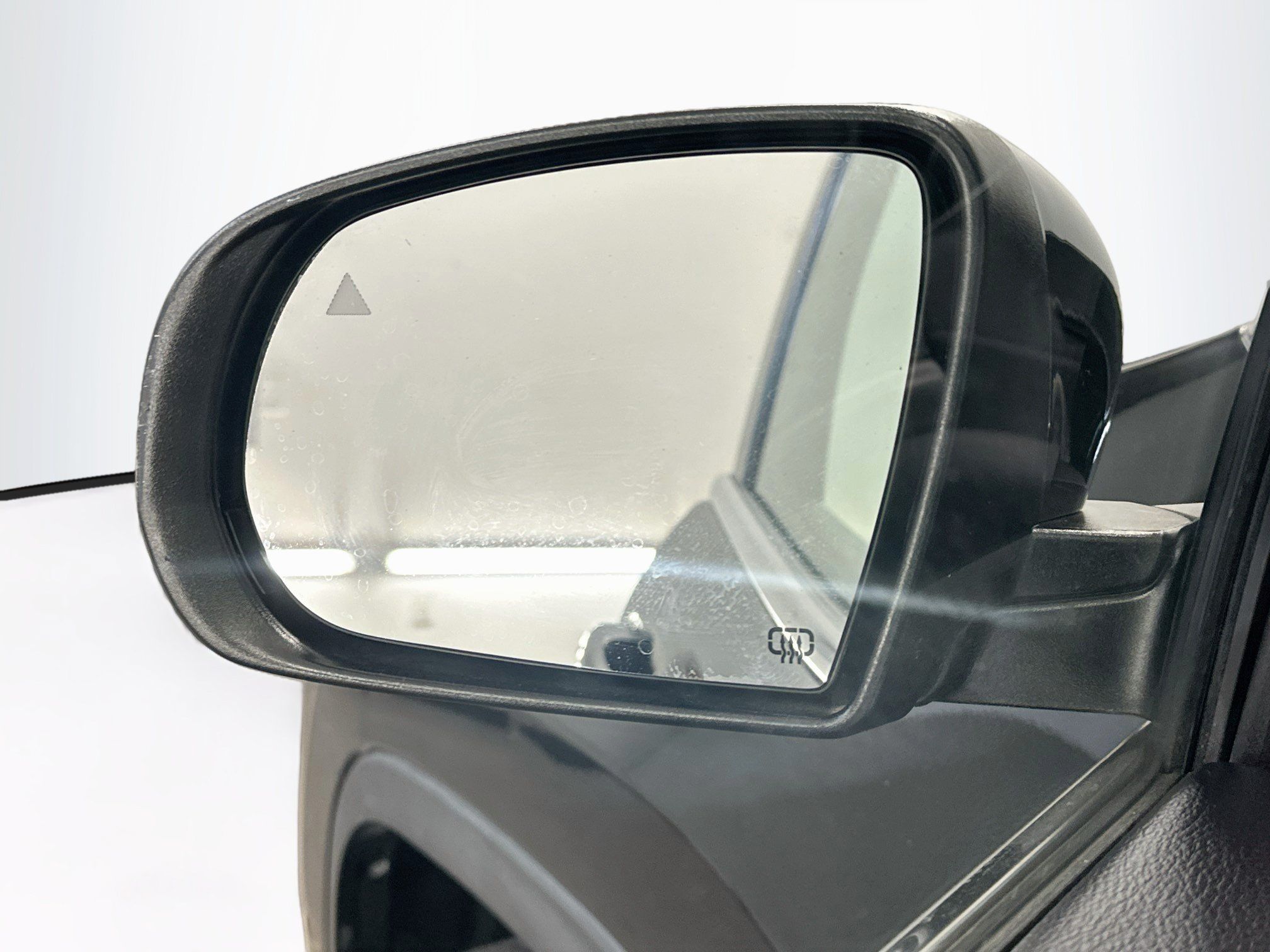 Used 2019 Jeep Cherokee Limited w/ Technology Group AWD/4WD image 16