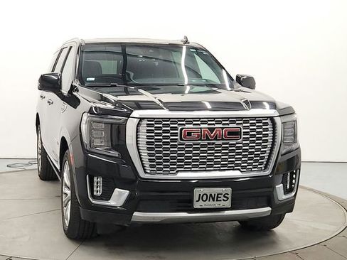 Used 2023 GMC Yukon Denali image 2