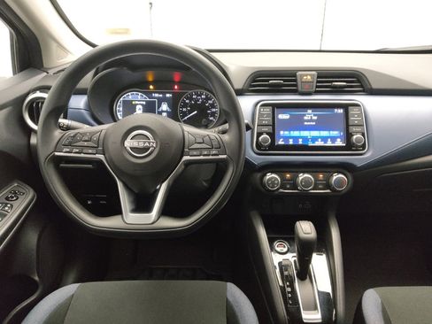 Used 2025 Nissan Versa SV FWD image 22