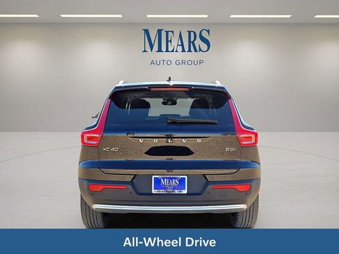 Certified 2023 Volvo XC40 B5 Plus w/ Protection Package Premier image 6