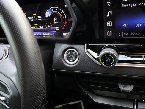 Used 2024 Chevrolet Colorado Trail Boss w/ Technology Package image 29