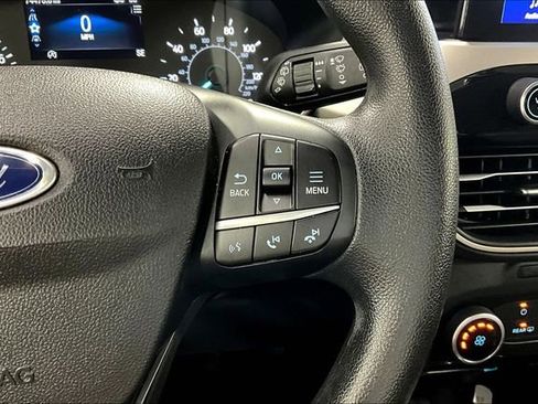 Used 2022 Ford Escape SE image 12