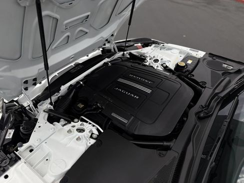 Used 2015 Jaguar F-TYPE Coupe RWD image 21