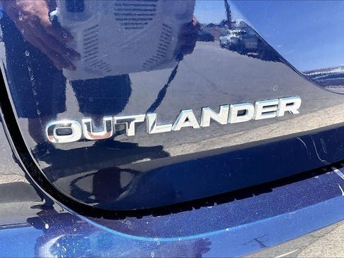 Used 2024 Mitsubishi Outlander SE AWD/4WD image 30