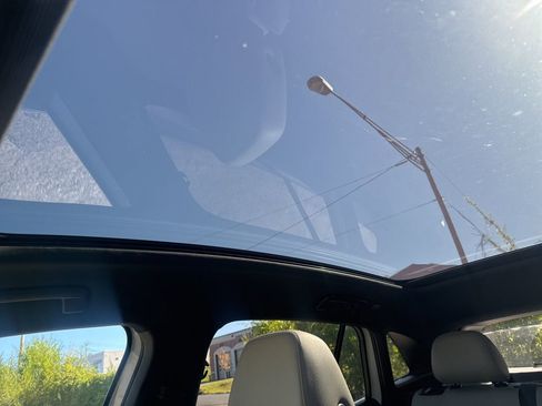 Certified 2022 Volkswagen ID.4 Pro S image 47