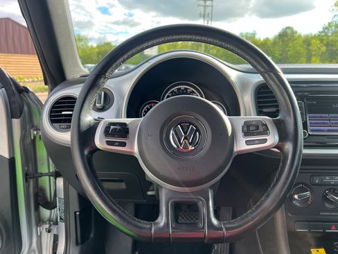 Used 2015 Volkswagen Beetle 1.8T image 18