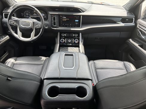 Used 2023 GMC Yukon Denali w/ Denali Reserve Package AWD/4WD image 26