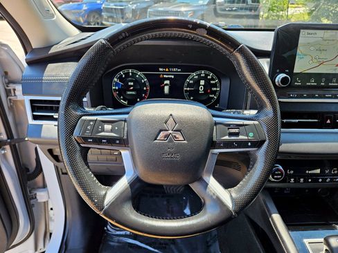 Used 2022 Mitsubishi Outlander SE FWD image 25