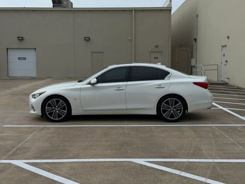 Used 2015 INFINITI Q50 Premium w/ Technology Package RWD image 4