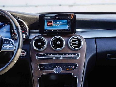 Used 2019 Mercedes-Benz C 300 Sedan image 16