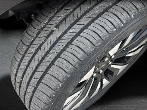 Used 2025 Ford Expedition Platinum w/ Driver's Package image 42