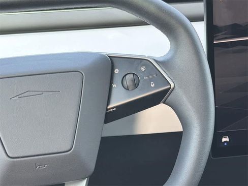 Used 2024 Tesla Cybertruck AWD Crew Cab image 15