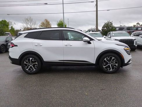 Used 2025 Kia Sportage EX w/ Premium Package image 4