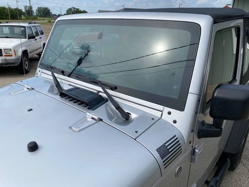 Used 2009 Jeep Wrangler X AWD/4WD image 50