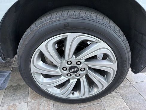 Used 2023 Lincoln Navigator Reserve RWD image 34