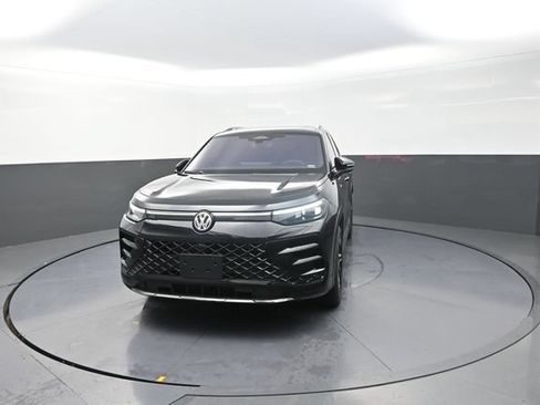 Used 2026 Volkswagen Tiguan SEL R-Line AWD/4WD image 30