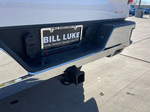 Used 2024 GMC Sierra 1500 SLE w/ X31 Off-Road Package image 8