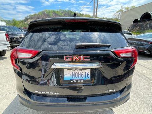 Used 2024 GMC Terrain SLE AWD/4WD image 5